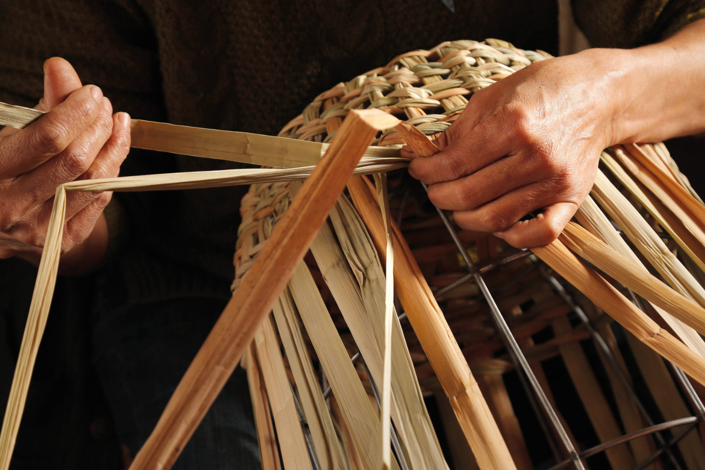 Cestería en Totora (Artesana de O+D)